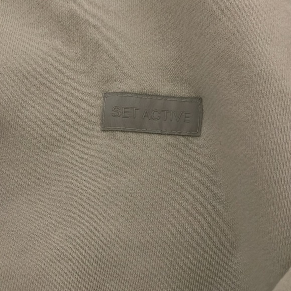 SET ACTIVE sweatpants and half zip up - Picture 3 of 5